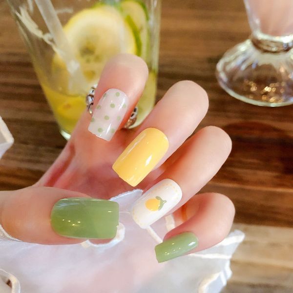 

24pcs full cover square press on nails fresh jump color lemon shape artificial nails with glue for teens diy nail art products, Red;gold