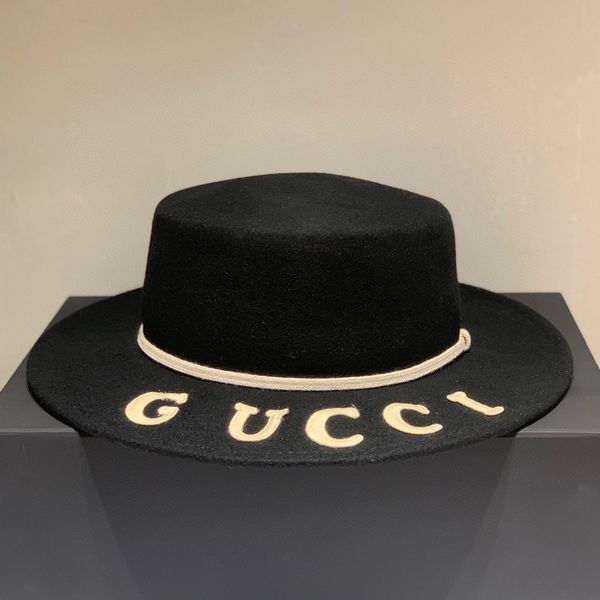 

New autumn and winter embroidery flat cap cap designer fashion scarf bucket hat hat trend baseball cap ladies designer scarf silk