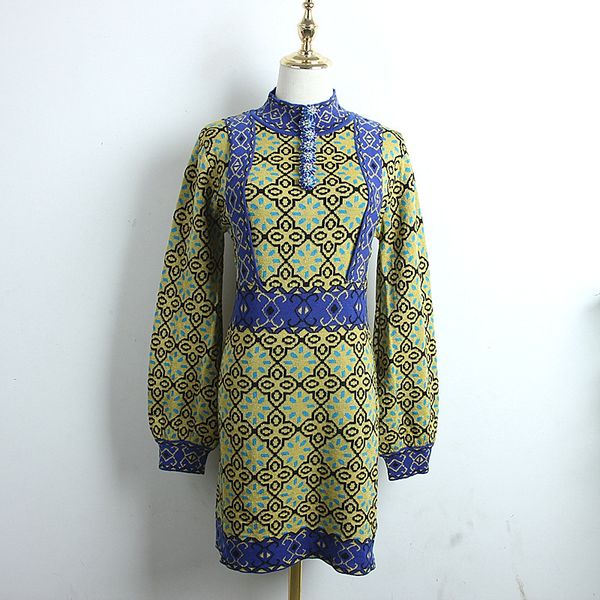 

20FW Women's Hedging Knitted Skirt Autumn and Winter Style Ethnic Pattern Jacquard Diamond Button High Quality Mid-length Dress