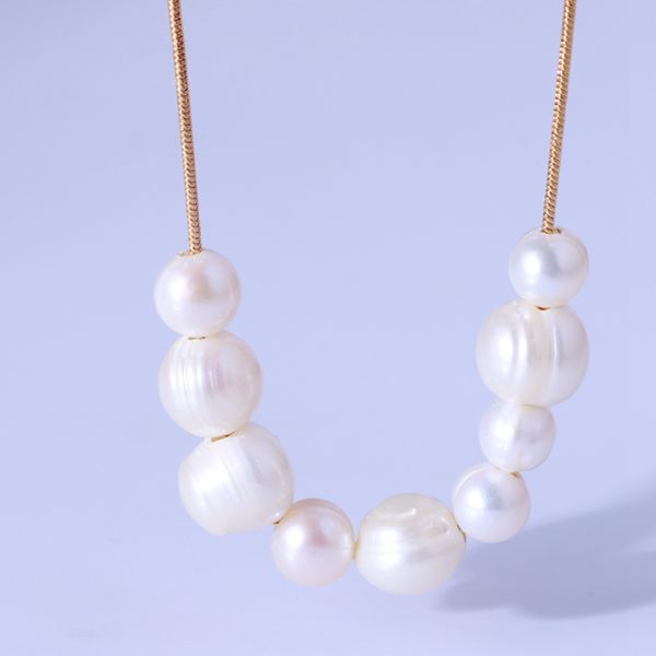 

chains simple and elegant natural pearl smile arc necklace, Silver