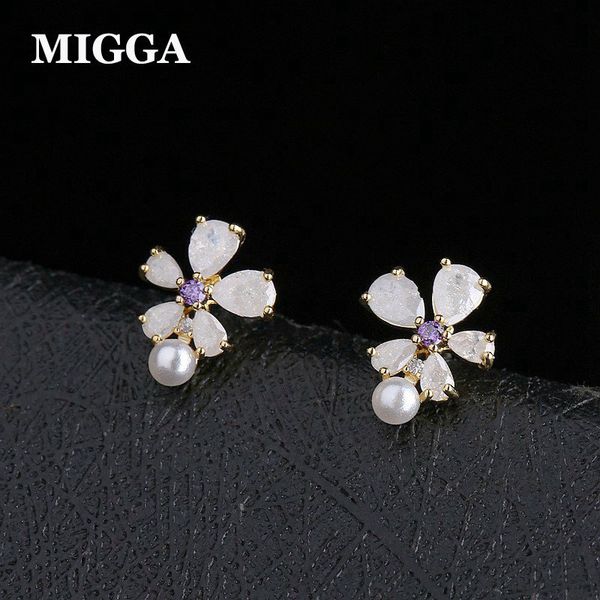 

migga designer cubic zirconia flower stud earrings gold color mini imitation pearl zircon earrings for women, Golden;silver