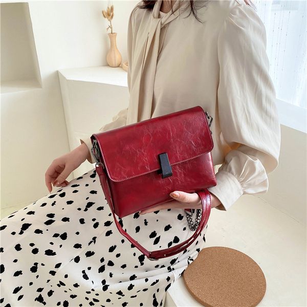 

2020 new spring and summer women's bag shoulder messenger bag fashion new product wild korean black small square