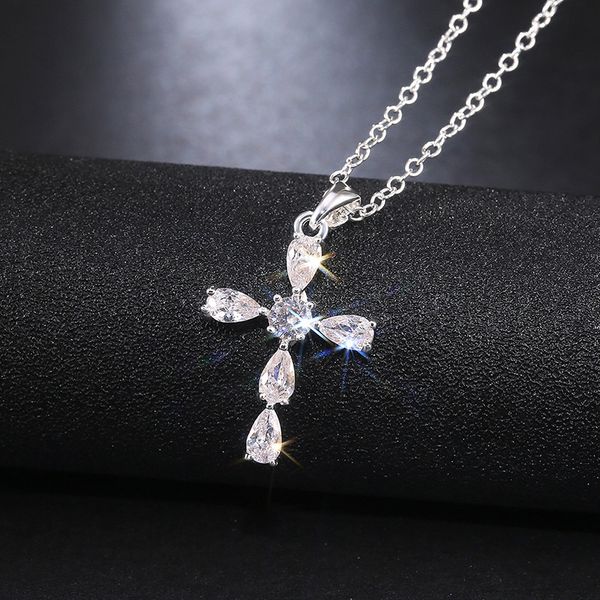 

uilz new creative fashion cubic zirconia cross claw inlaid necklace simple wild clavicle pendant necklace for women cnl1128, Silver