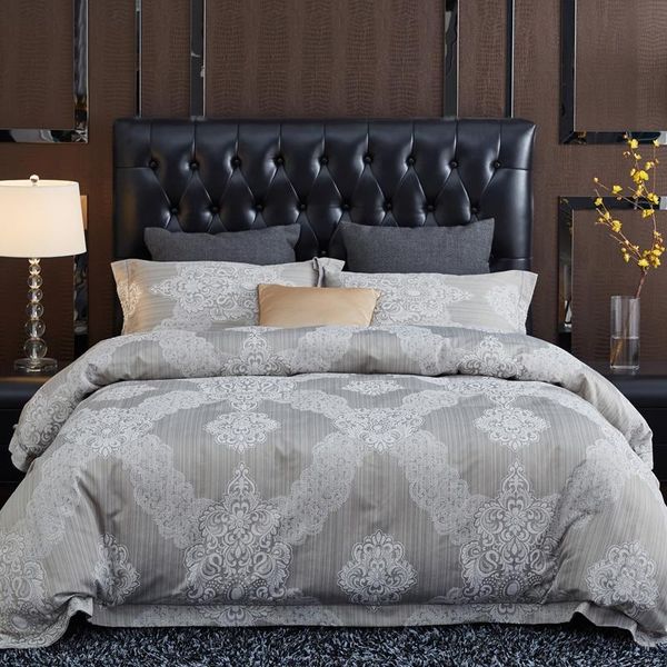 

thickening silk cotton satin bedding set luxury jacquard duvet cover bed sheet pillowcases  king size 4pcs