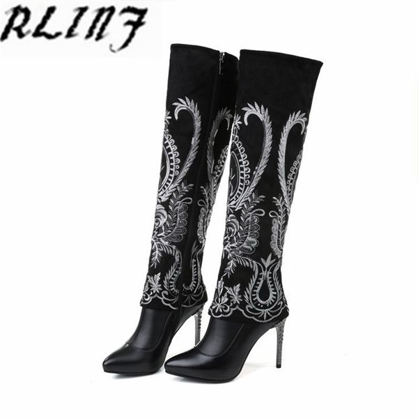 

rlinf celebrity style with high heeled knee boots, Black
