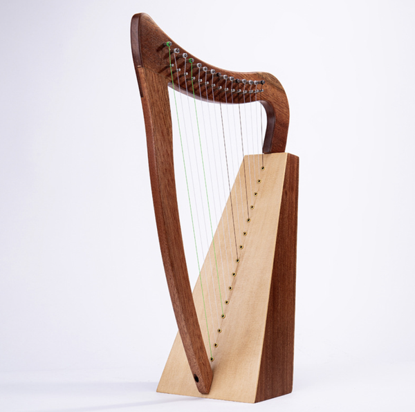 

kyle leiya 15-string instrument lira small harp