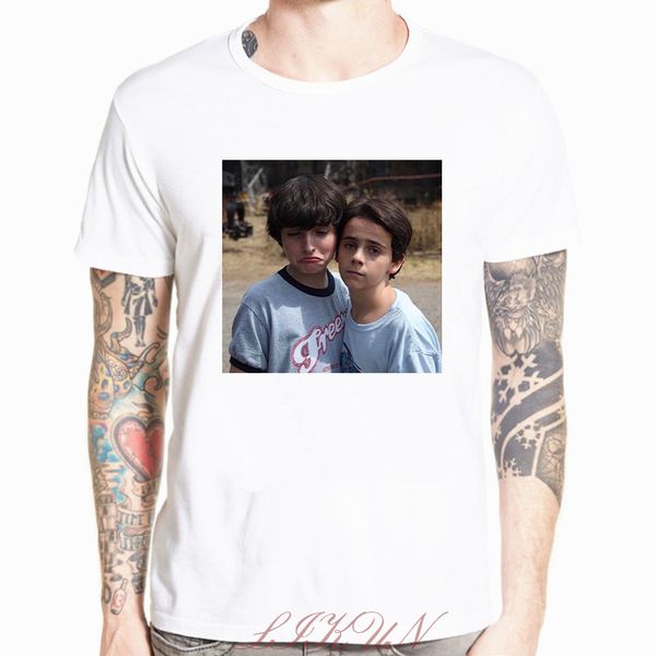 

finn wolfhard джек дилан грейзер белый повседневная футболка t-shirt мужская тройники