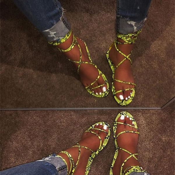 

2019 women's flat sandals summer outside leopard snake print shoes ankle strap buckle strap gladiator sandals 9056 y200620, Black