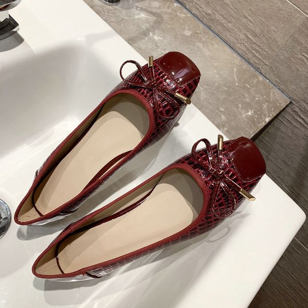 

2020 new milk shoes soft bottom flat shoes women's single square head bean egg roll large size women's, Black