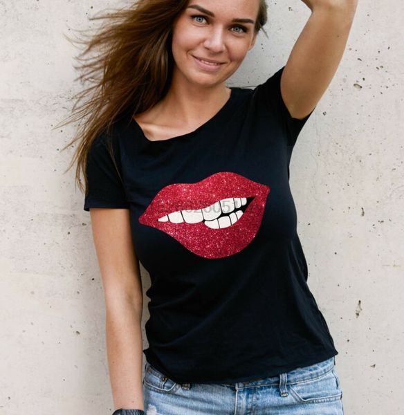 

ladies black fit t-shirt with red glitter lips amazing