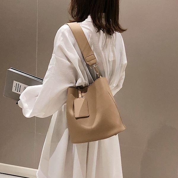 

2020 new shoulder bag women diagonal bucket bucket bag mother purses and handbags purse women