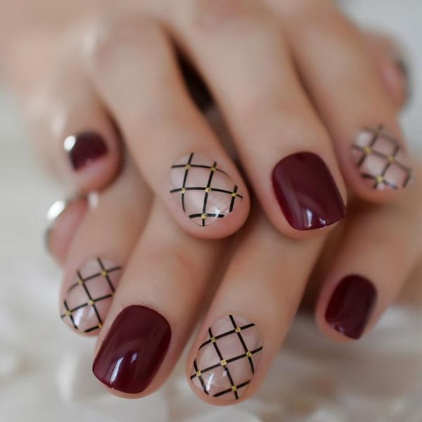 

grid gold red nails short square nails transparent cobweb false nail pre-designed artificial daily wear, Red;gold
