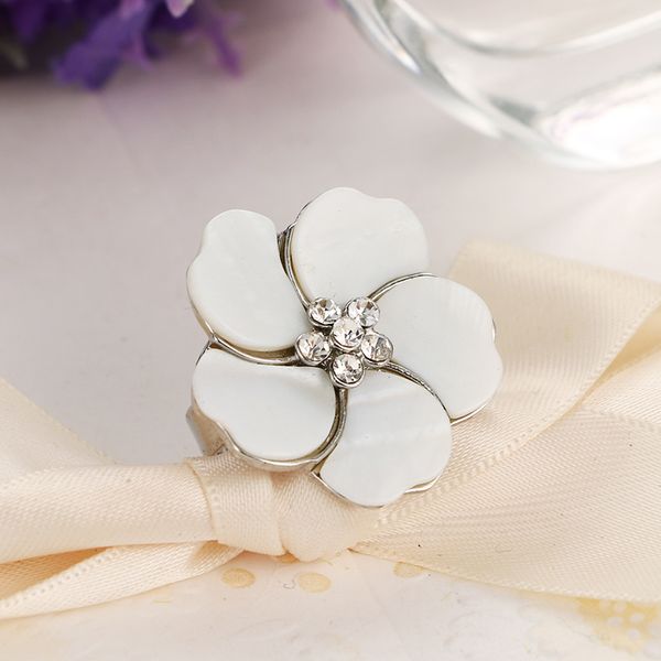 

cluster rings 2021 noenname_null's fashionable female finger is extremely simple white lovely floret ring wedding banquet, Golden;silver