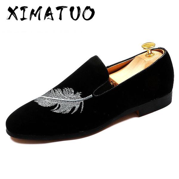 

brand men fashion trending shoes men slip on casual comfortable loafers feather embroidered leisure driving shoes, Black