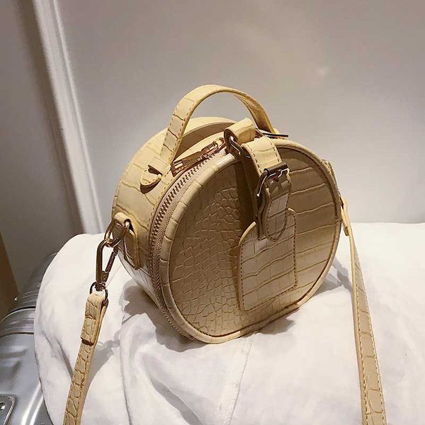 

crocodile pattern round tote bag 2020 fashion new high-quality pu leather women's designer handbag travel shoulder messenger bag