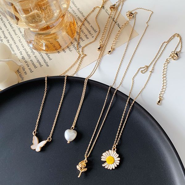 

pendant necklaces fashion and small fresh necklace for women daisy flower metal rose butterfly clavicle chain, Silver
