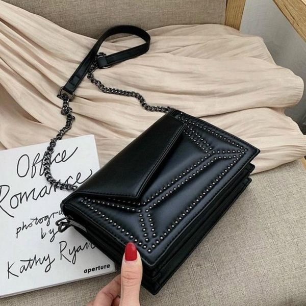 

качество цепи кожи ремень женского мешок плечо малых заклепки crossbody сумка для женщин вскользь закрылки сумки дамского посланника сак