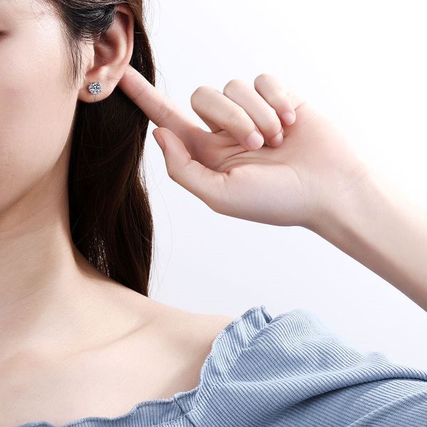 

boeycjr 925 classic silver 0.5/1/1.5ct f color moissanite vvs fine jewelry diamond stud earring with certificate for women gift 200921, Golden;silver