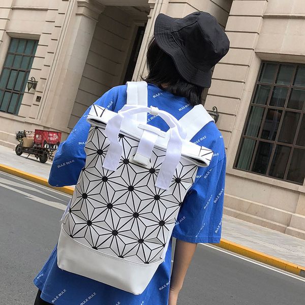 

2020 new style rhombus folding bag large capacity womens bag zipper laser bag fashion pu handbag messenger