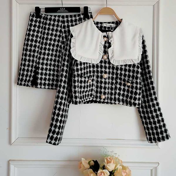 

2020 autumn women's two piece outfits single-breasted with large lapel collar jacket + mini skirt 2 piece sets, Gray