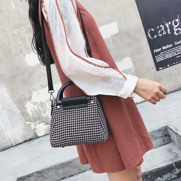 

new casual women's bag women's bag shoulder messenger plaid pu fashion