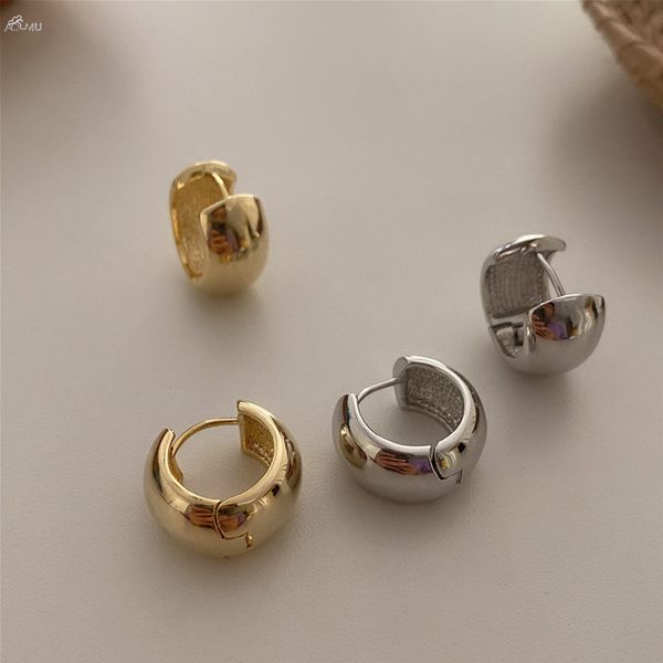 

aomu 2020 fashion vintage geometric round c shape metal gold silver color hoop earrings for women minimalist jewelry, Golden;silver