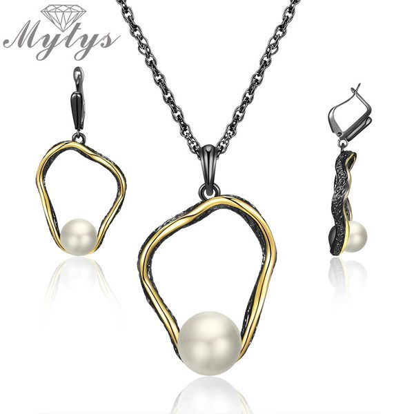 

mytys retro antique black jewelry sets hollow pendant necklace earrings pearl embellish gold wire frames vintage jewelry cn510, Silver