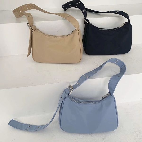 

simple single-shoulder bag for women korean version of the solid color vintage french non-mainstream new new moon bag