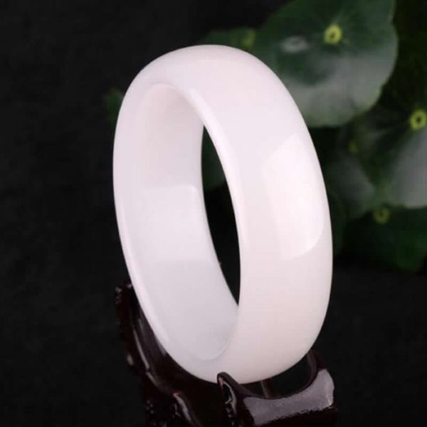 

natural a grade white jadeite bangle diameter 64mm, Black