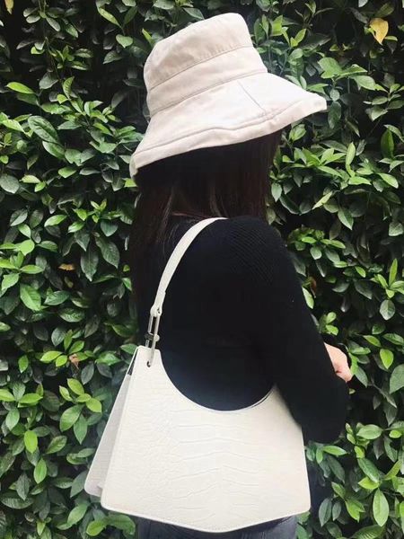 

spring and summer 2020 new crocodile pattern bag underarm bag chain leather irregular shoulder wave