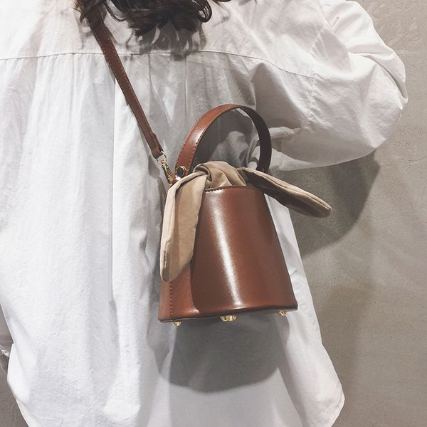 

high-grade bag foreign-style handbag women's new 2020 casual bucket bag ins retro messenger women's handbag