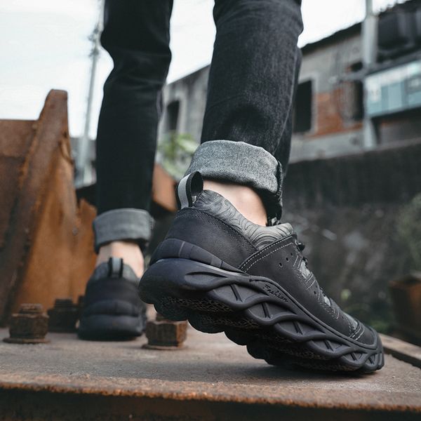 

factory direct sales of the first layer of cowhide winter main push outdoor mountaineering sport casual men's shoes, Black
