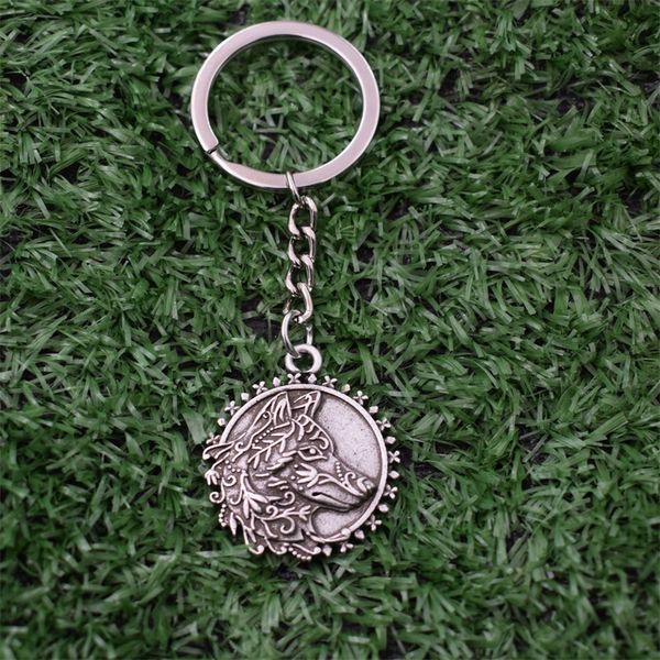 

12pcs classic vintage wolf keychain tree round keyring norse viking wolf head amulet, Silver