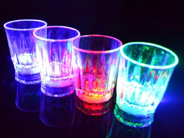 LED clignotant incandescent tasse eau liquide activé lumière vin bière verre tasse lumineuse fête barre boisson tasse fête de noël décoration XB1