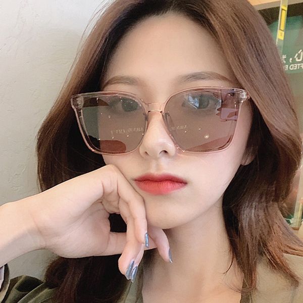 

2020 plastic vintage luxury oversized sunglasses women candy color lens glasses classic retro outdoor travel lentes de sol mujer, White;black