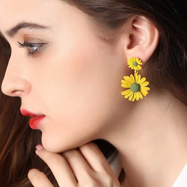 

aensoa korean 4 color acrylic flower earrings for women 2020 new ethnic floral drop earrings 2020 trendy jewelry pendientes, Silver