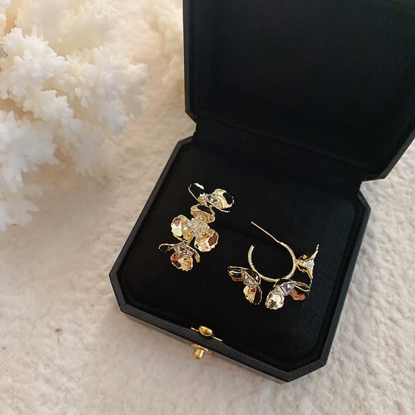 

hoop & huggie trendy 2021 zircon earrings metal gold flowers earring for women retro punk ear ring wedding jewelry gifts prevent allergy, Golden;silver