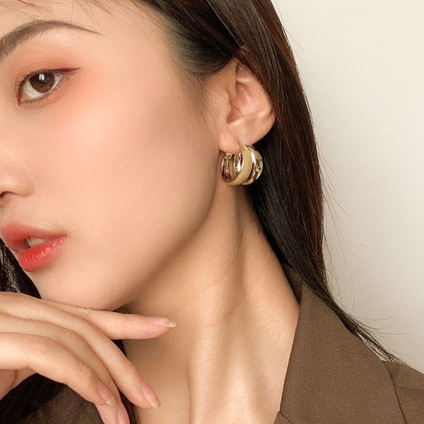 

s925 silver needle contrast earrings korean temperament web celebrity earrings 2020 new wide range ins style, Golden;silver