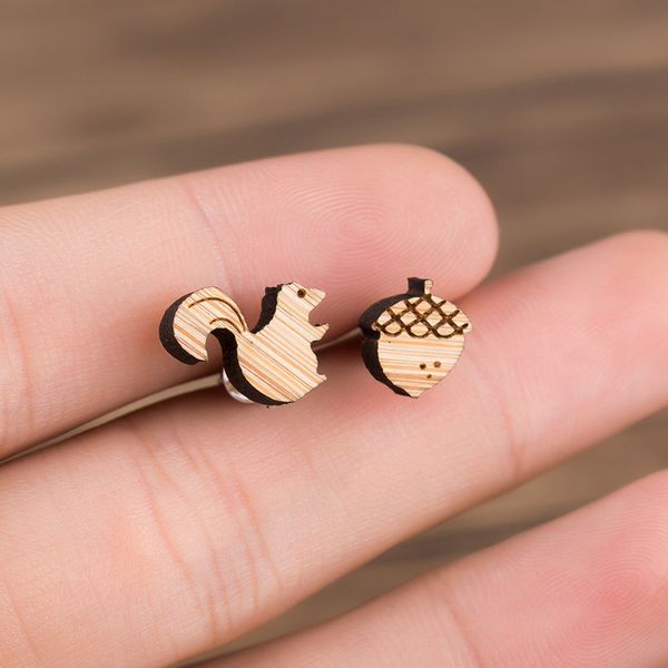 

1 pair of hip hop animal wooden earrings fashion men and women jewelry geometric shape stainless steel hypoallergenic earrings, Golden;silver