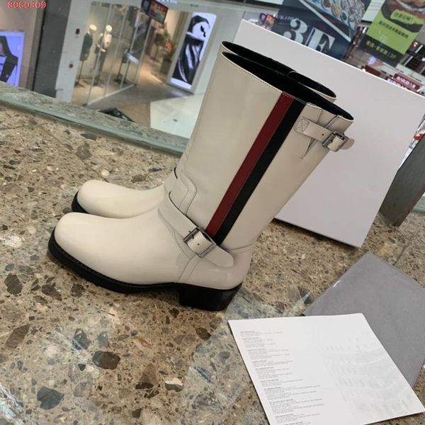 

the new mid-barrel style fashionable ankle boots for 2020 are 100% leather black and beige luxury practical boots sizes 34-42