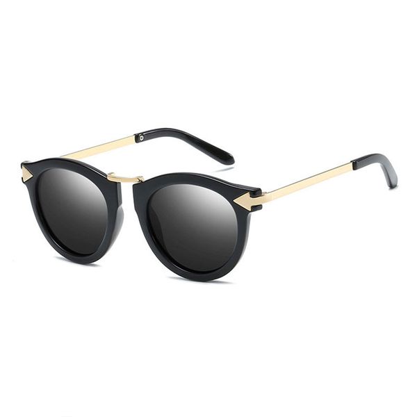 

2401 fashion men and women polarized sunglasses uv400 protection from strong sunlight polarize alloy pilot sunwear, White;black