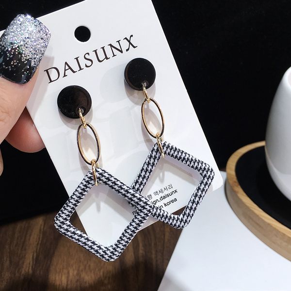 

2020 new fashion elegant black and white houndstooth plaid long earrings for women distorted cloth jewelry femme wholesale, Silver