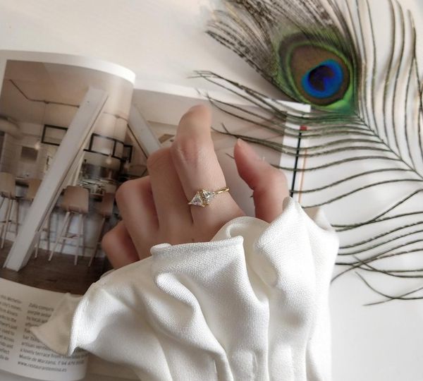 

корейских женщин треугольные циркон кольцо adjustable66, Silver