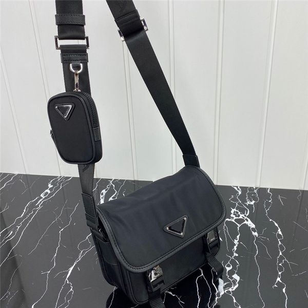 

latest fashion canvas women shoulder bags for womens chest pack lady tote chains handbags presbyopic purse disco fringed messenger bag purse