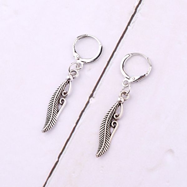

hoop & huggie 1pair vintage long feather leaves earrings punk retro ethnic leaf pendant endless circle female jewelry e597, Golden;silver