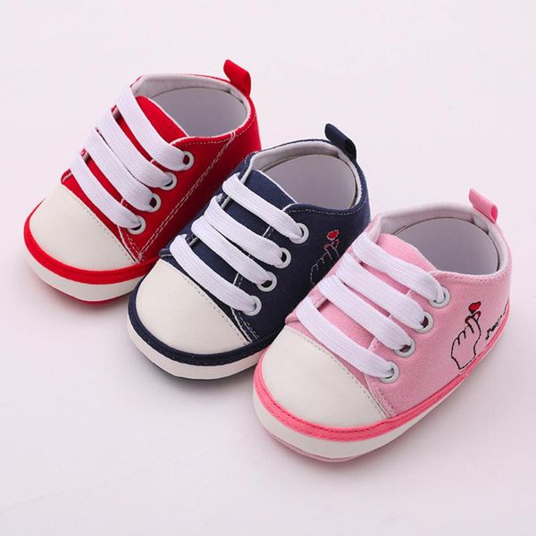 

szyadeou 2020 новорожденных девочек детские первый walker обувь сердце печати мягкой подошвой кроссовки оптовой l5