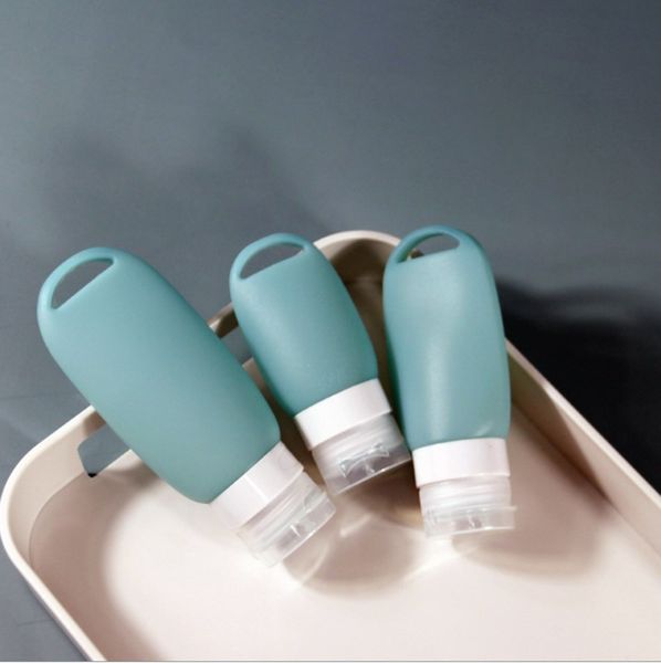

silicone refillable bottle 40 60 90ml empty travel size bottles keychain mini alcohol bottle small travel with clips buckle