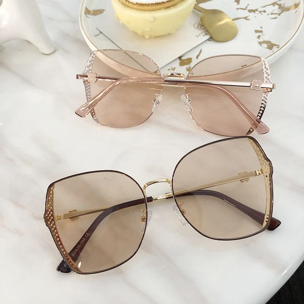 

ms 2020 new women sunglasses female fashion plus purple sunglasses, White;black