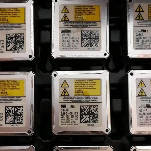 

oem hid d5s 12v 25w bulb 90% new 100% work well replace with original d5s directly