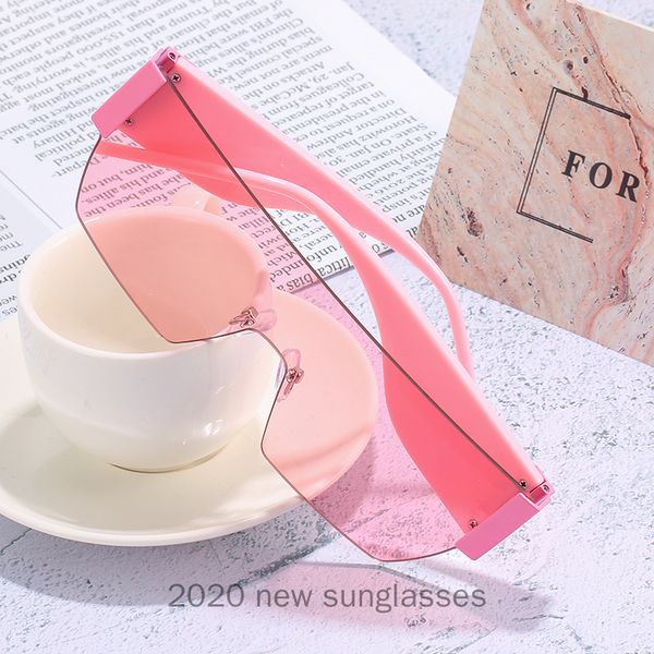 

2020 fashion new siamese sunglasses big frame glasses european and american personality wild ocean sunglasses women nx, White;black